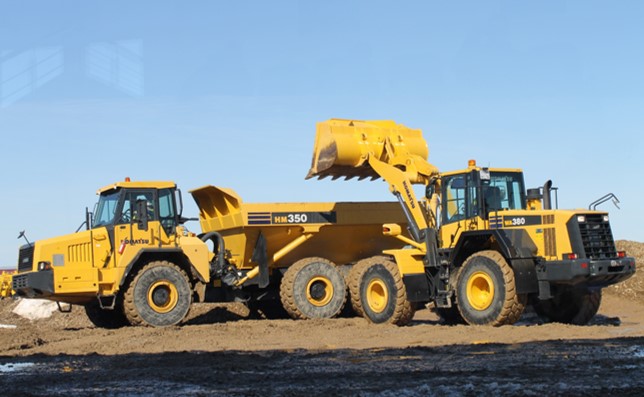 Поездка представителей компании «СУЭК» на завод Komatsu в Ярославль